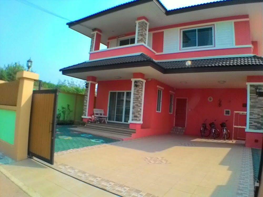 Orange Villa Chiang Mai Esterno foto